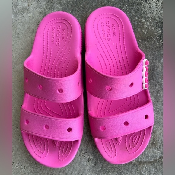 CROCS classic pink Iconic Comfort sandal Sz-W7 & M5.    I - Picture 3 of 10